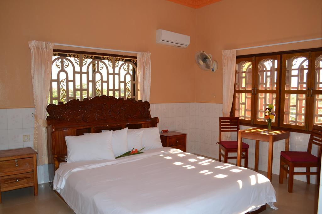 Kampot Manor Ξενοδοχείο Δωμάτιο φωτογραφία